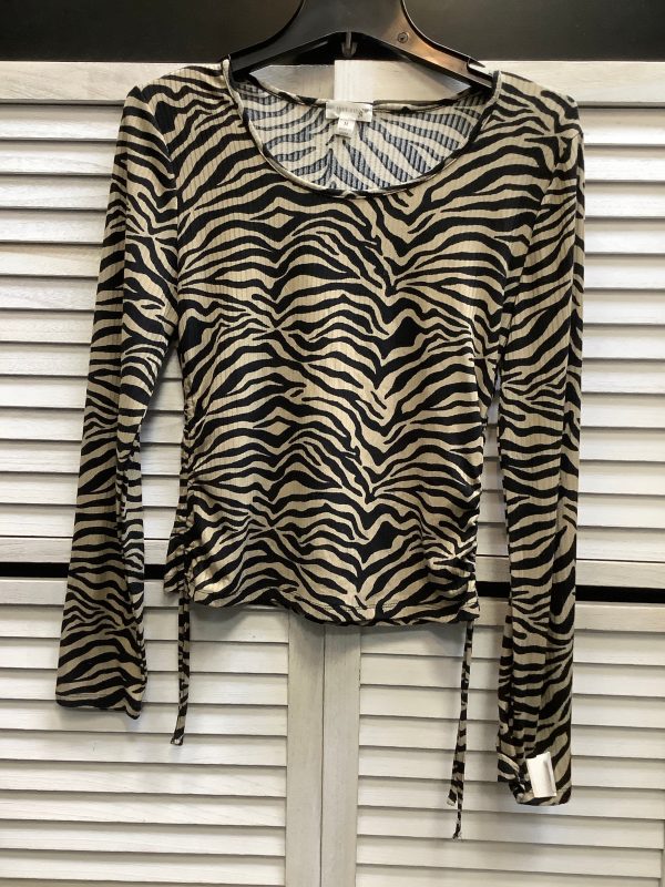 Top Long Sleeve By Clothes Mentor In Zebra Print, Size: M Online Hot Sale