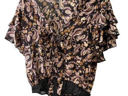 Top Short Sleeve By Free People In Black Floral, Size: M Sale