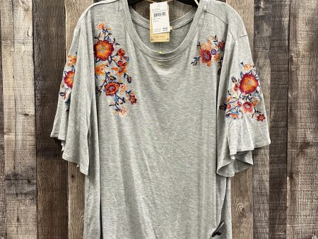 Top Short Sleeve By Democracy In Grey, Size: Xl Fashion